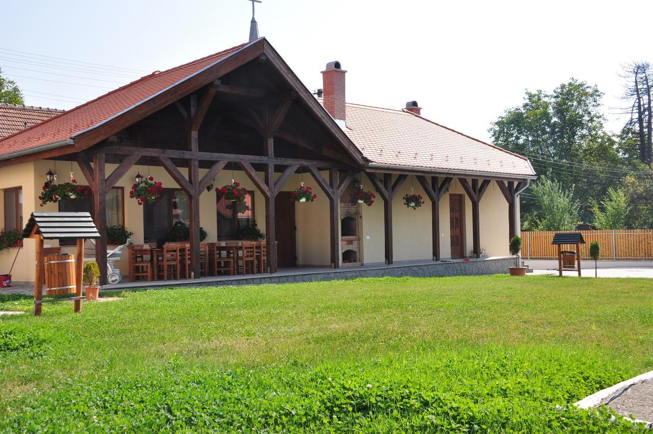 Vila Anna Malnas Bai Extérieur photo